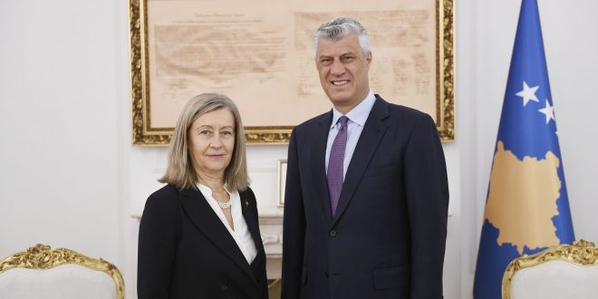 Kryetari i Kosovës, Hashim Thaçi, ka pritur në takim dhe ka biseduar me anëtaren e Senatit të Francës, Helen Mouret