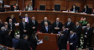 Këshilli i Etikës ka miratuar kërkesën e socialistëve për përjashtimin e Sali Berishës dhe 4 deputetëve të tjerë të grupit të tij për 10 ditë