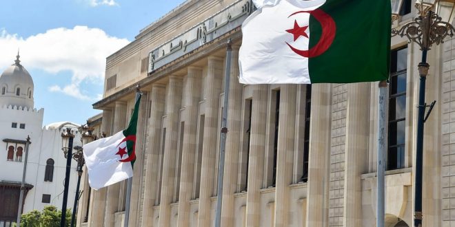 Algjeria nxjerrë ligjin që kriminalizon kolonializmin francez prej vitit 1830 e deri në çlirimin nga Franca në vitin 1962