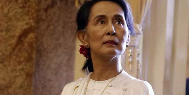 Nobelistja e Mianmarit, Aung San Suu Kyi, po ia paguan tagrin ushtrisë së vet, e cila ka kryer gjenocid kundër rohinjasve