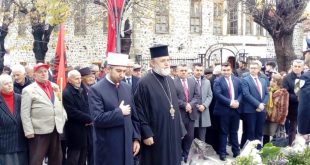 Në Korçë, në 106-vjetorin e Pavarësisë, u mbajt mesha e flamurit në katedralen “Ringjallja e Krishtit”, dhe u vizitua Xhamia