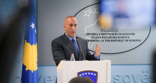 Kryeministri, Haradinaj, ka folur për ikjen e të papunëve nga Kosova, por nuk ka folur për mirëqenien e qeveritarëve