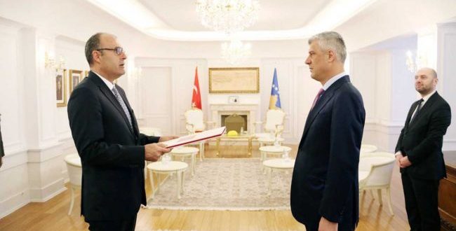 Kryetari i Kosovës, Hashim Thaçi pranon letrat kredenciale nga ambasadori i ri i Turqisë në Prishtinë, Çağrı Sakar