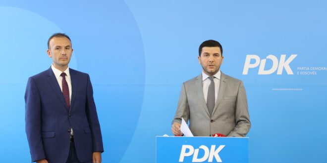 Ekonomisti i njohur Arben Mustafa i bashkohet PDK-së. Memli Krasniqi e emëron Koordinator të Departamentit për Financa në KQM