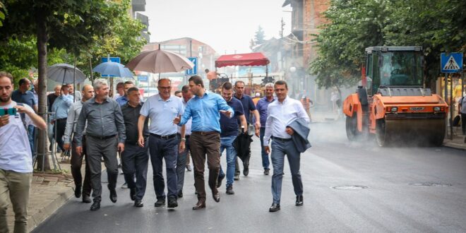 Memli Krasniqi: Prizreni, kryeqyteti historik iu ka kthyer zhvillimit me kryetarin, Shaqir Totaj edhe pse Qeveria po e bojkoton