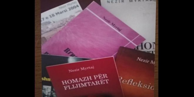 Doli në dritë libri: Opinione dhe Analiza i autorit, Nezir Myrtaj