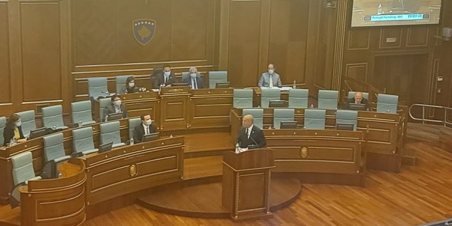 Ju të Qeverisë duhet të ndaloni, sepse ju nuk i besoni vetes as aleatëve, ka thënë sot në Kuvendin e Kosovës, Ramush Haradinaj