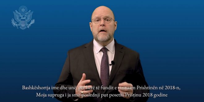 Diplomati amerikan në Kosovë, Jeffrey Hovenier, ndihet i kënaqur që është emëruar ambasador në vendin tonë