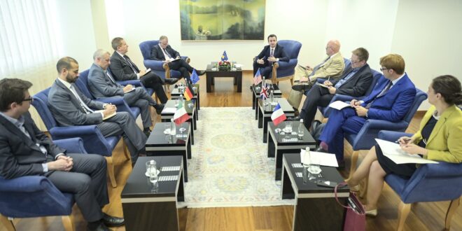 Kryeministri, Kurti, ka biseduar me ambasadorët e vendeve të QUINT-it si dhe me shefin e Zyrës së Bashkimit Evropian