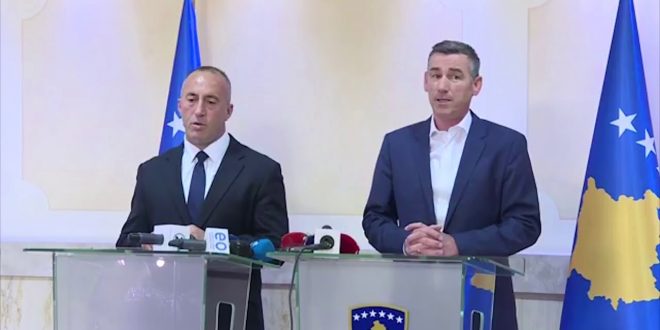 PDK dhe AAK mbajnë sot konferenca për media rreth zhvillimeve të fundit politike në Kosovë