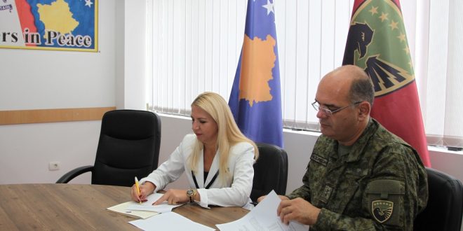Aeroporti i Gjakovës nga sot kalon në menaxhim të Ministrisë së Mbrojtjes dhe Forcës së Sigurisë të Kosovës