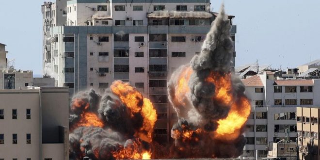 Izraeli ka shkatërruar një ndërtesë shumëkatëshe të agjencisë, Associated Press, Al-Xhazirës e medieve të tjera