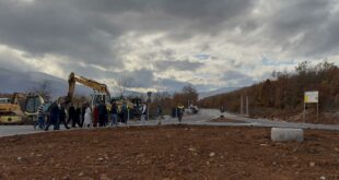 AVONET: Në “Inaugurimin” e projektit të papërfunduar, mori pjesë vetëm Arsim Ademi kandidati për kryetar komune pa kryeministër e ministra!