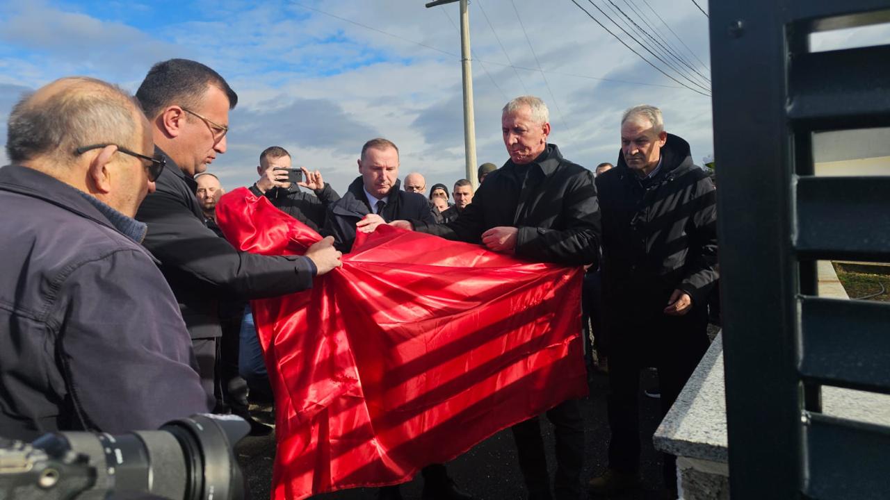 Adem Lushaj  Nderohet jeta dhe vepra e dëshmorit Sokol Mehmetaj   Loku