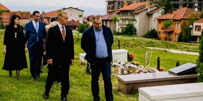 Selim Pacolli: 21 vjet më parë forcat e Ushtrisë Çlirimtare të Kosovës hynë triumfalisht në Prishtinë