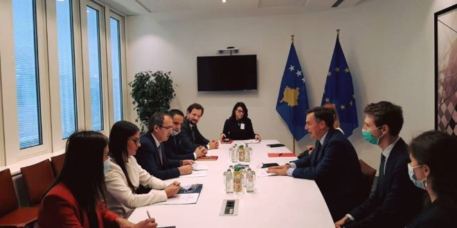 Kryeministri Hoti ka takuar në Bruksel David McAllister, kryesues i Komitetit për Punë të Jashtme në Parlamentin Evropian