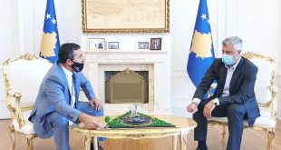 Kryetari i Kosovës, Hashim Thaçi, gjatë një takimi ka biseduar me veprimtarin e luftëtarin e lirisë, dr. Nusret Pllana