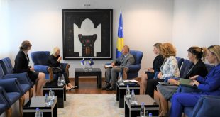 Kryeministri i vendit, Ramush Haradinaj e ka pritur sot në takim ambasadoren e Finlandës në Kosovë, Pia Stjernvall