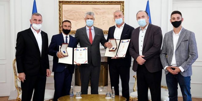 Hamit dhe Halim Ngucati dekorohen me Urdhrin Heroi i Kosovës për kontributin e dhënë në periudhën midis dy luftërave botërore