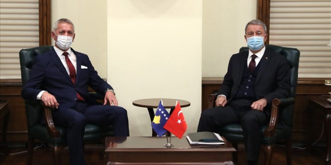 Ministri i Mbrojtjes, Anton Quni, u prit në takim nga ministri i Mbrojtjes Kombëtare të Turqisë, Hulusi Akar