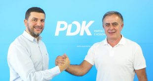 Kryetari i PDK-së, Memli Krasniqi e prezanton kandidatin për kryetar të Malishevës nga kjo parti, Isni Kilaj