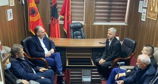 Kryetari i Nismës, Fatmir Limaj, është duke pritur ofertë nga Partia Demokratike e Kosovës për koalicion parazgjedhor