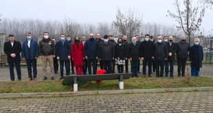 Kandidatët e PDK-së në Prizren, ditën e parë të fushatës e filluan me homazhe në varrezat e dëshmorëve në Landovicë