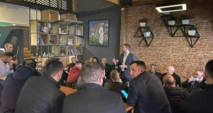 Kandidati për deputet nga radhët e PDK-së, Mërgim Lushtaku, takoi shumë qytetarë të Gjakovës