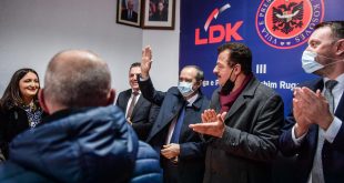 Avdullah Hoti: Kur shteti i Kosovës negocionte në Vjenë për pavarësinë e vendit, Vetëvendosja organizonte protesta të dhunshme