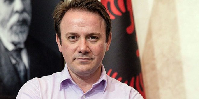 Deputeti, Ralf Gjoni, fton socialistët ta miratojnë një rezolutë për të dënuar krimet e serbëve kundër shqiptarëve