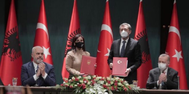 Shqipëria ka nënshkruar një marrëveshje me Turqinë për bashkëpunim në fushën e arsimit