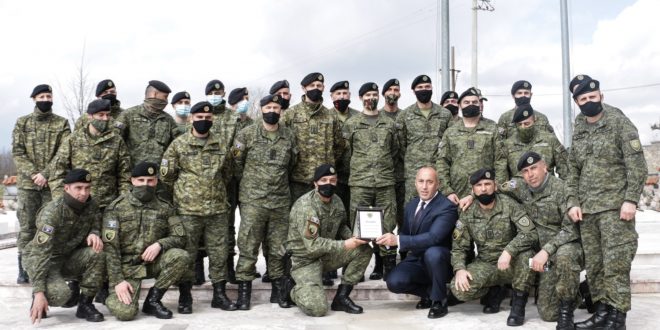 Ramush Haradinaj pret në Gllogjan, Regjimentin e Parë të Këmbësorisë të Komandës së Forcave Tokësore të FSK-së