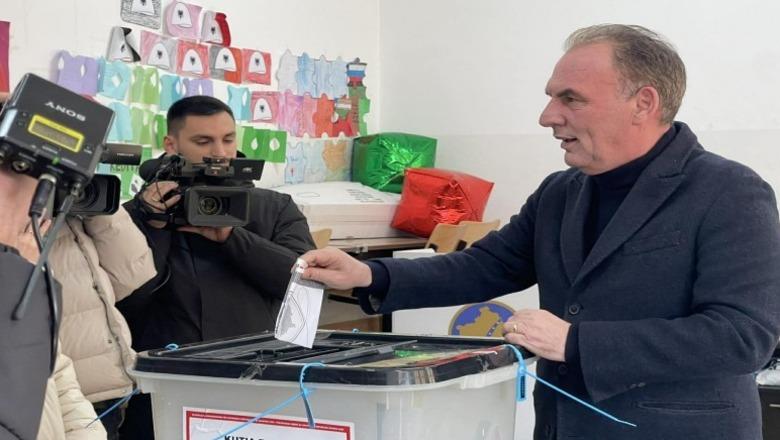 Kreu i Nismës Socialdemokrate  Fatmir Limaj  ka ushtruar sot të drejtën e votës