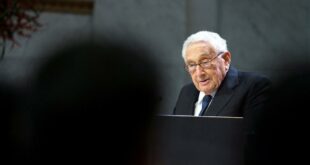 Diplomati i mirënjohur amerikan, Henry Kissinger, thotë se Ukraina duhet t' ia lëshojë Rusisë disa territore