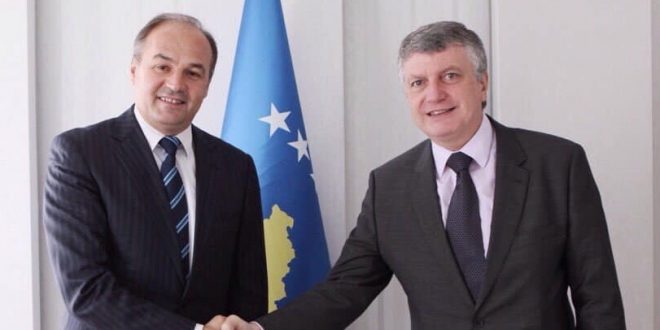 Zëvendëskryeministri i Kosovës, Enver Hoxhaj, ka zhvilluar një takim me ambasadorin e Francës, Didier Chabert