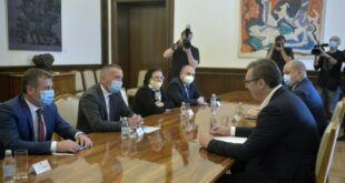 Deputeti në Kuvendin e Serbisë, Shaip Kamberi, dhe ata të pakicave takohen me kryetarin, Aleksandër Vuçiq