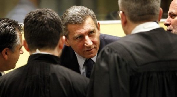 Ish-kryetari i Kosovës, Hashim Thaçi kërkon që mbrojtën e tij ta bëjë avokati amerikan, Gregory Kehoe