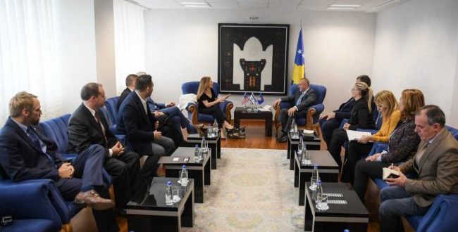 Kryeministri i Kosovës, Ramush Haradinaj ka pritur sot një delegacion të Ekipit Global për Lutjet e Mëngjesit të Jerusalemit