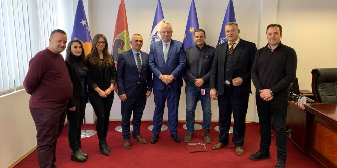 Ministri Rrustem Berisha priti një delegacion të Odës së Afaristëve të Kosovës