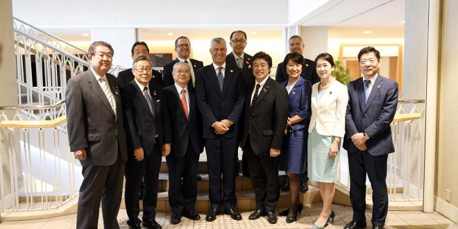 Gjatë vizitës në Japoni, kryetari Thaçi është takuar me guvernatorin e Prefekturës së Kyotos, Takatoshi Nishiwaki