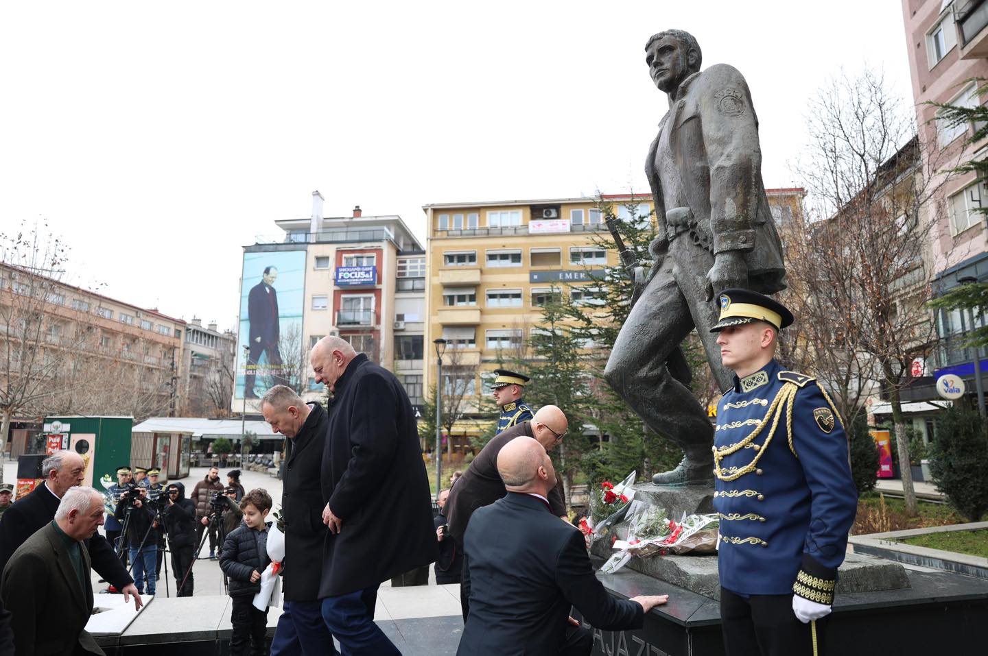 Ramush Haradinaj  Zahir Pajaziti  Hakif Zejnullahu dhe Edmond Hoxha i dhanë rrugë lirisë së Kosovës