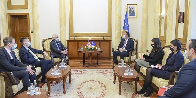 Kryetari i Kuvendit të Korovës, Glauk Konjufca priti në takim deputetin britanik, Martin Vickers