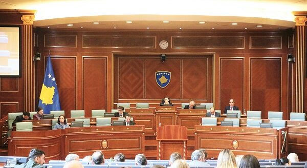 Opozita kundërshton shqyrtimin e parë të Projektligjit për ndryshimin dhe plotësimin e ligjit mbi ndarjet buxhetore