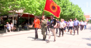 Në mbështetje të ish-krerëve të UÇK-së që po mbahen në Hagë sot në Prishtinë është protestuar