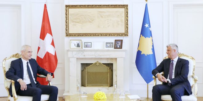 Kryetari Thaçi, ka pranuar letrat kredenciale të ambasadorit të ri të Konfederatës së Zvicrës në Kosovë, Thomas Kolly