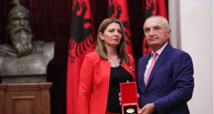 Avdi Kelmendi nderohet pas vdekjes me titullin “Kalorës i Urdhrit të Flamurit” nga kryetari i Shqipërisë, Ilir Meta
