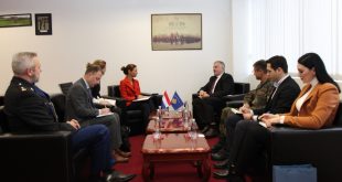 Ministri Berisha priti në takim ambasadoren holandeze, Willems