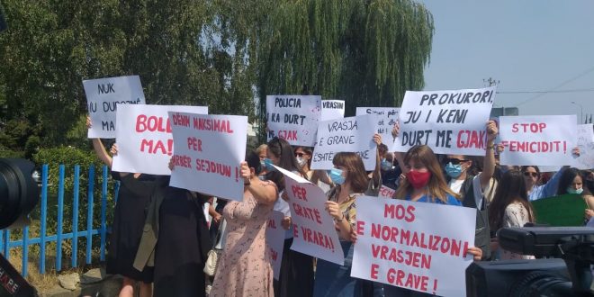 Sot në Ferizaj është mbajtur protesta kundër vrasjes së 18-vjeçares, Marigona Osmani