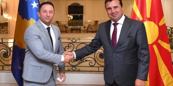 Ministri i Mbrojtjes, Armend Mehaj takohet me kryeministrin e Maqedonisë së Veriut, Zoran Zaev