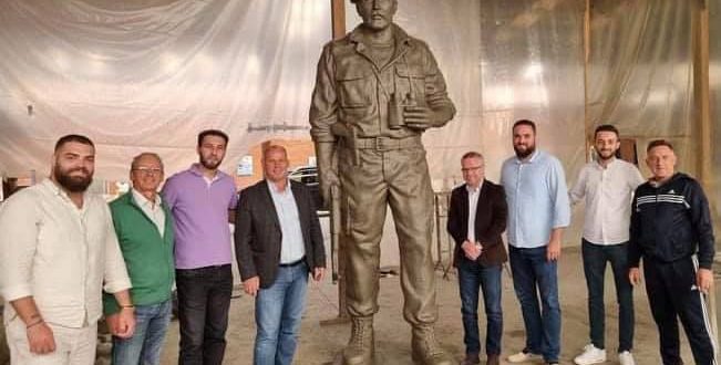 Shtatorja e heroit Ymer Alushani "Vogëlushit" që pritet të vendoset në Komoran është afër finalizimit